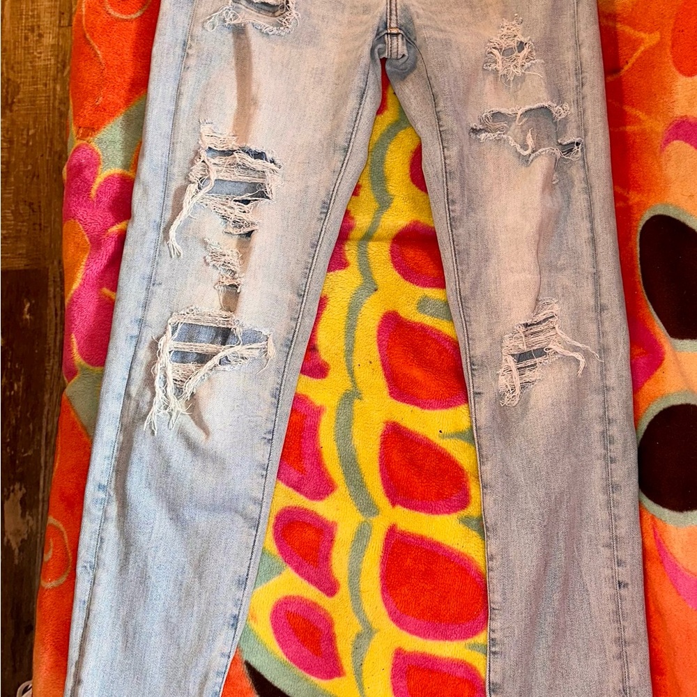 American Eagle Outfitters Light Blue Distressed Skinny Jeans
